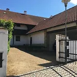 Holubník Statečných žen Králových * Luže