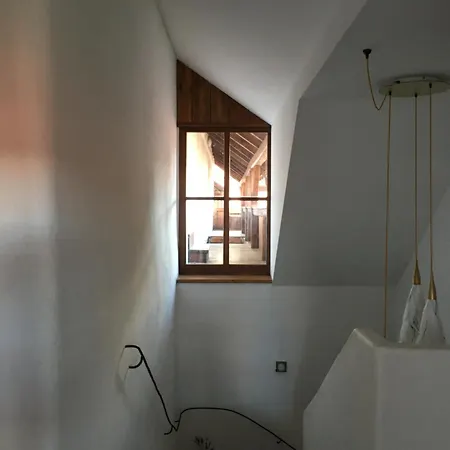 Holubnik Statecnych Zen Kralovych Διαμέρισμα