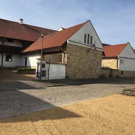 아파트 Holubnik Statecnych Zen Kralovych