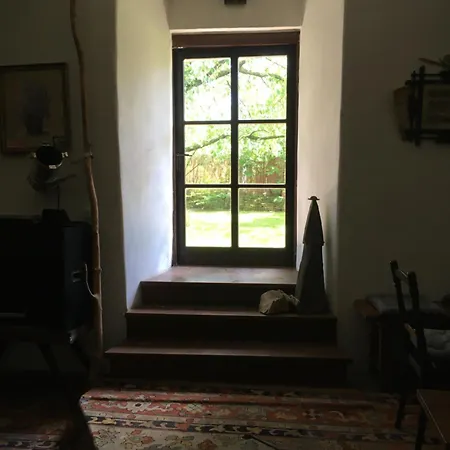 Holubnik Statecnych Zen Kralovych Διαμέρισμα Luže