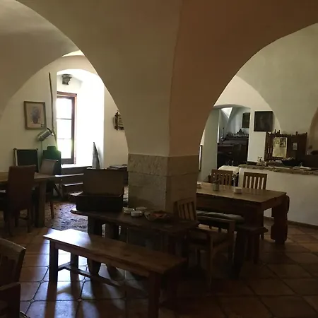 Διαμέρισμα Holubnik Statecnych Zen Kralovych Luže