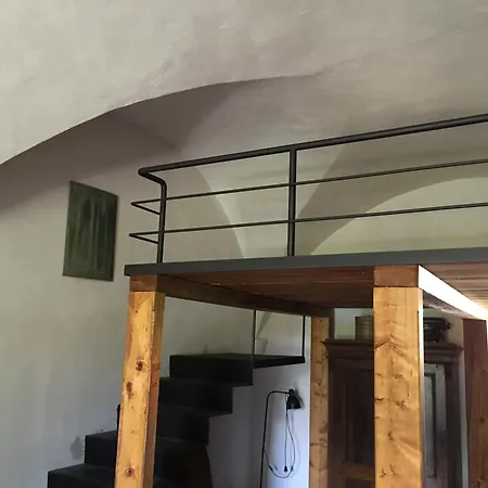 Holubnik Statecnych Zen Kralovych Luže