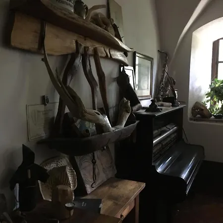 Holubnik Statecnych Zen Kralovych شقة *