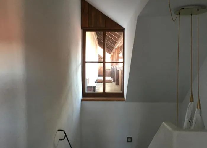 Holubnik Statecnych Zen Kralovych Апартаменты