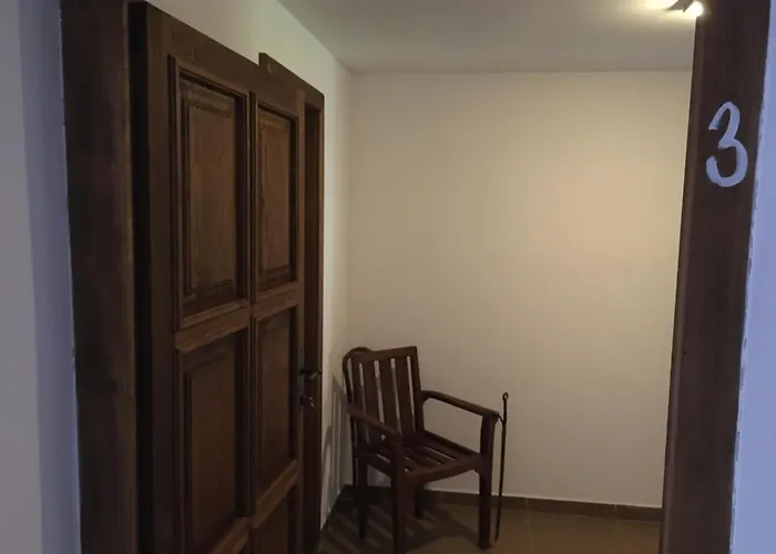 Holubnik Statecnych Zen Kralovych Luze