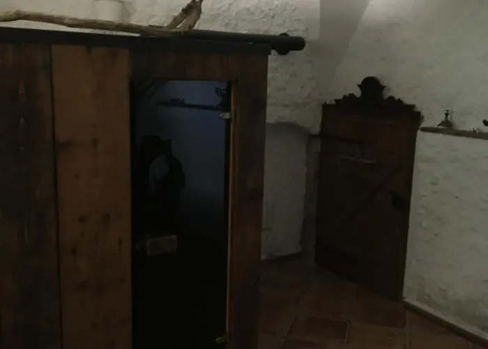 Holubnik Statecnych Zen Kralovych * Luže